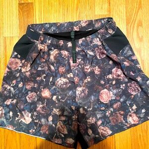 Lululemon Lined Pacebreaker 5 inch